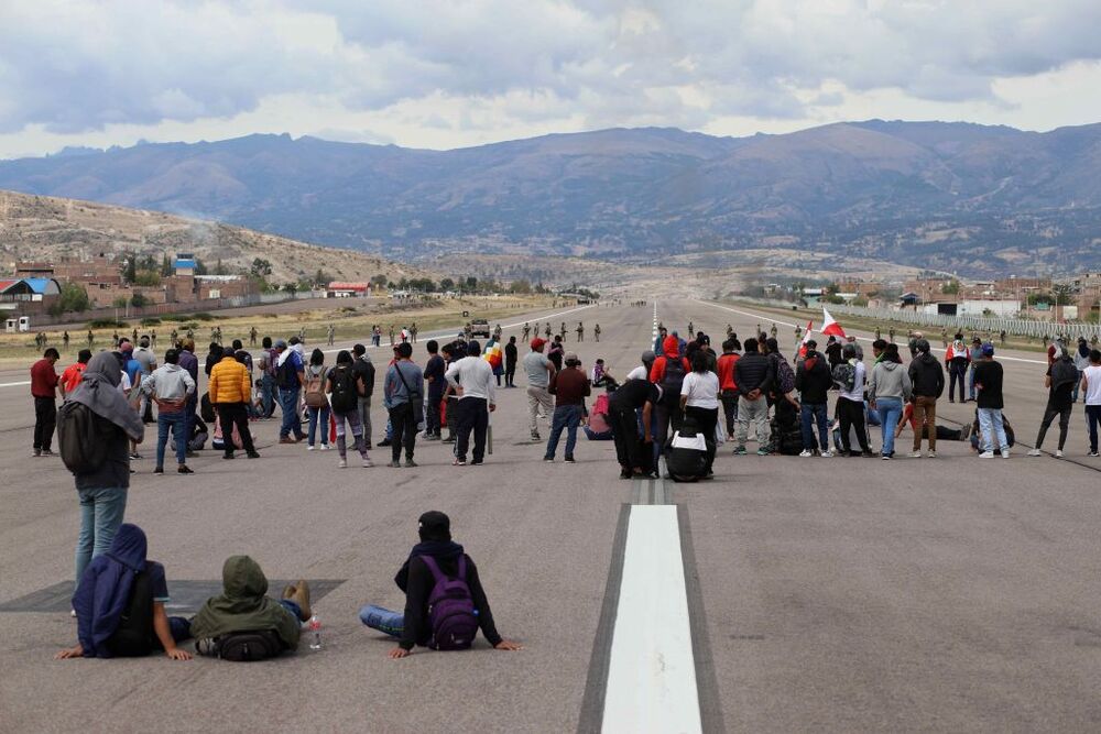 Al menos 6 manifestantes muertos en primer día de emergencia nacional en Perú  / MIGUEL GUTIÉRREZ