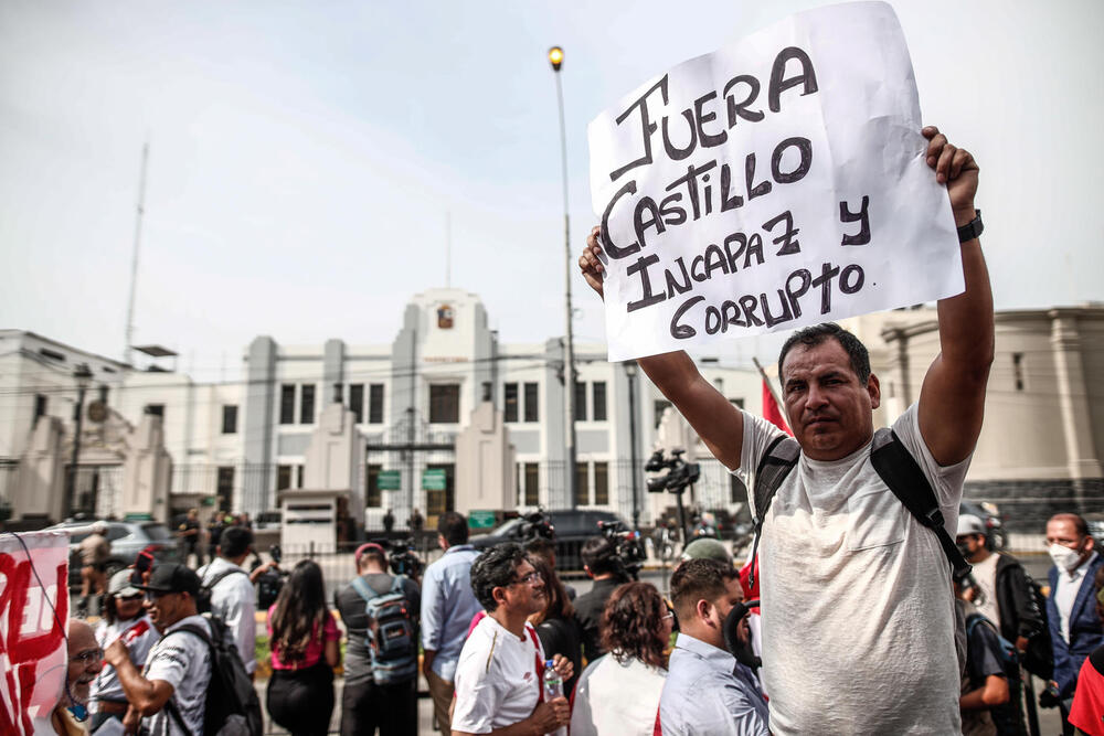 Pedro Castillo, detenido por la Policía tras ser destituido por el Congreso