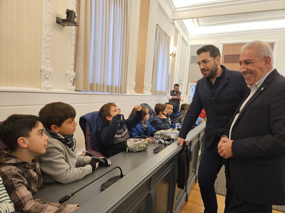 El Ayuntamiento de Guadalajara recoge las propuestas de los 'peques' en un Pleno Infantil 