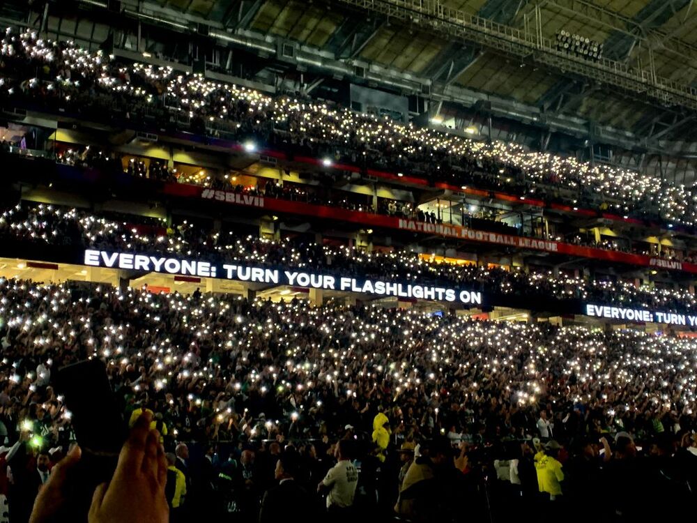 Rihanna performs during the halftime show the NFL Super Bowl  / LAPRESSE