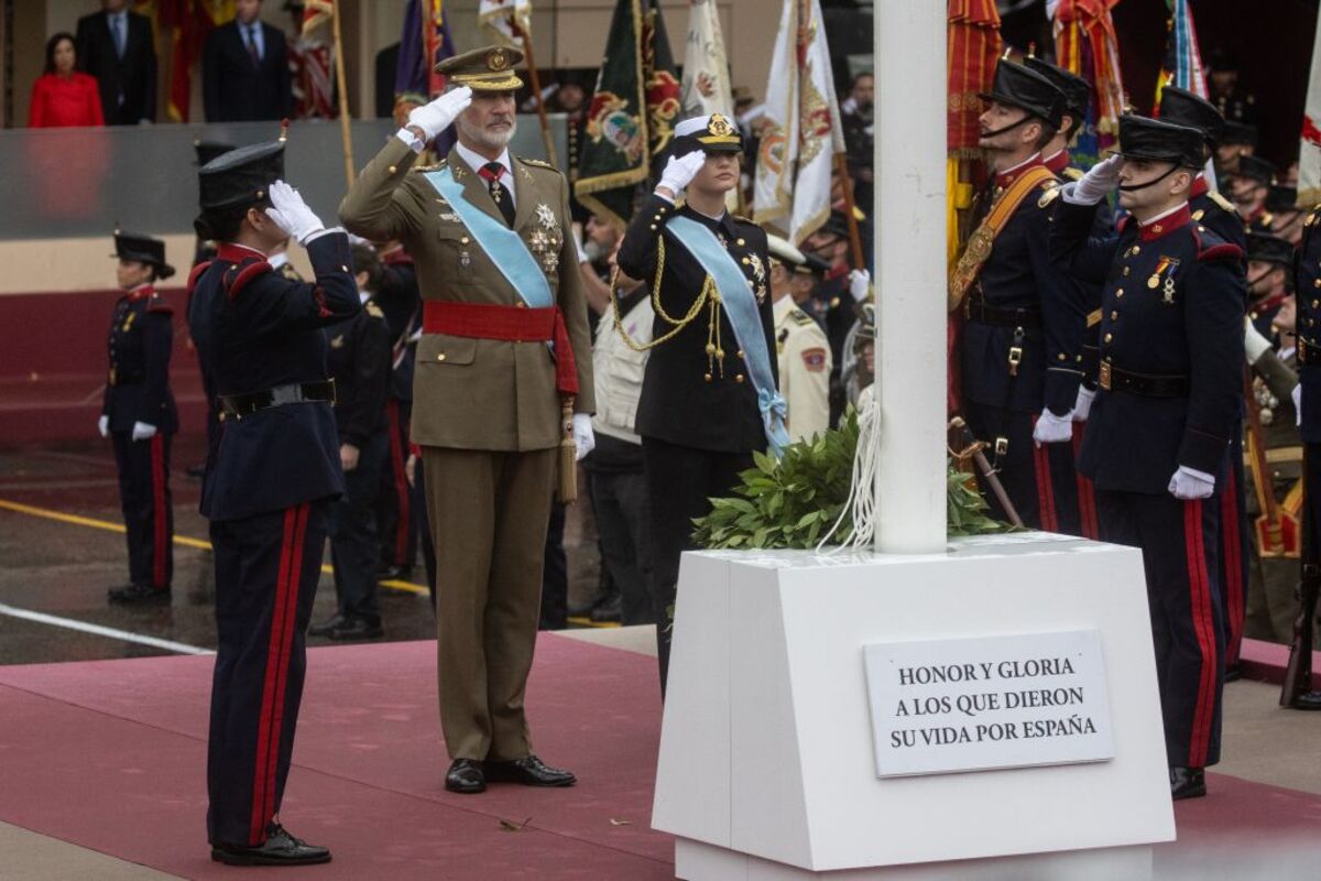 Desfile del 12 de octubre por el Día de la Hispanidad  / ALEJANDRO MARTÍNEZ VÉLEZ