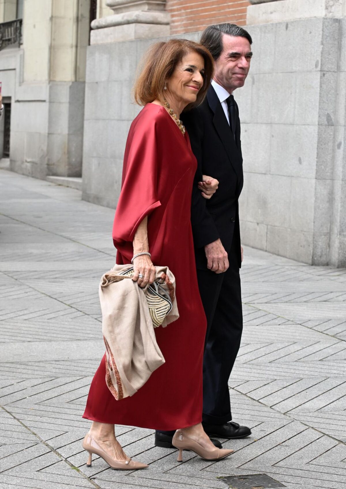 José Luis Martínez-Almeida, alcalde de Madrid, y Teresa Urquijo se dan el ‘Sí, quiero’ ante 500 invitados
  / JOSÉ OLIVA