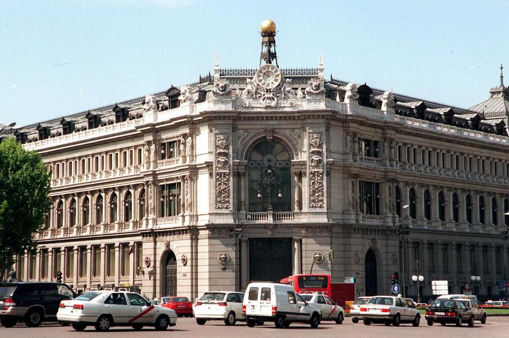 Imagen de archivo de la fachada de la sede central del Banco de España, en la plaza de Cibeles. 