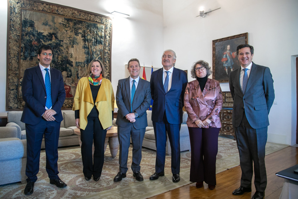 Page recibe al consejero delegado de Endesa, José Bogas