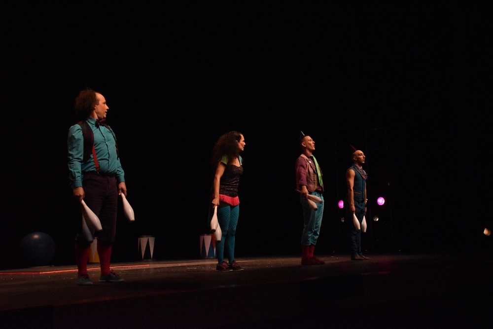 Escenografía de la gala del 25 aniversario de este colectivo cultural circense de Guadalajara.