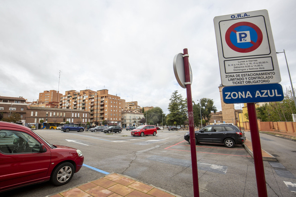 El PSOE presenta estas enmiendas a la nueva ordenanza municipal para las tarifas de las zonas de estacionamiento regulado.