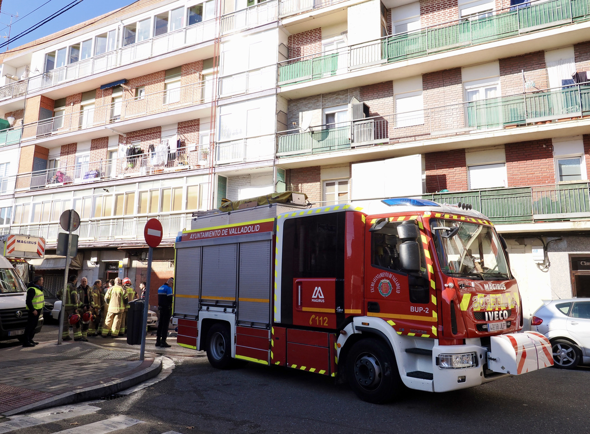 Una explosión en una vivienda de Valladolid deja al menos dos heridos  / PHOTOGENIC/CLAUDIA ALBA