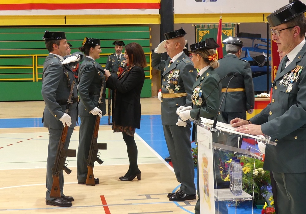 Imágenes del acto institucional con motivo de la patrona de la Guardia Civil celebrado en el polideportivo San José.