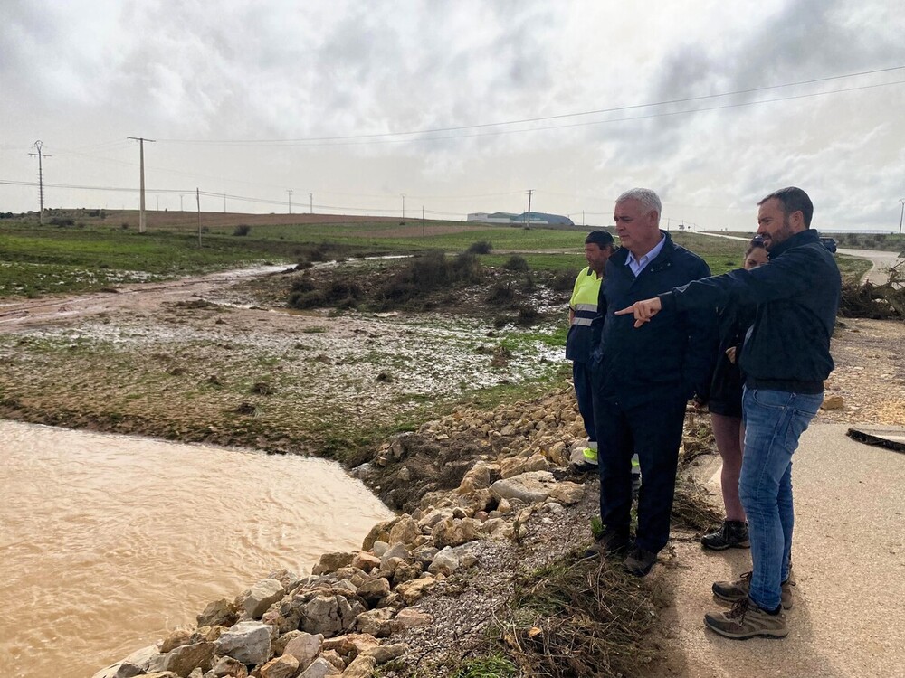 Imágenes de la visita del delegado provincial de la Junta, José Luis Escudero, a la zona de la provincia más afectada por la DANA.