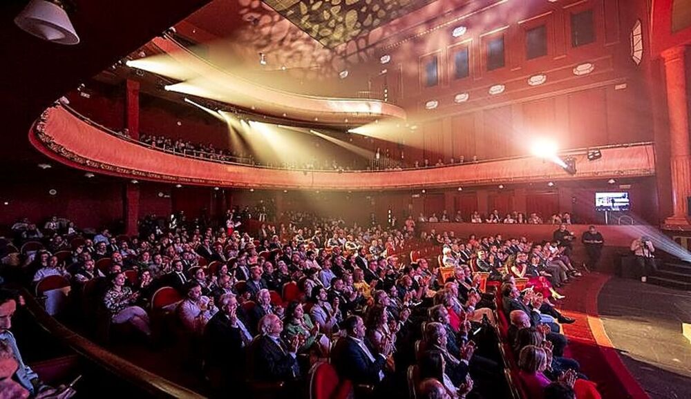 Los galardones se entregaron en el Teatro Regio de Almansa