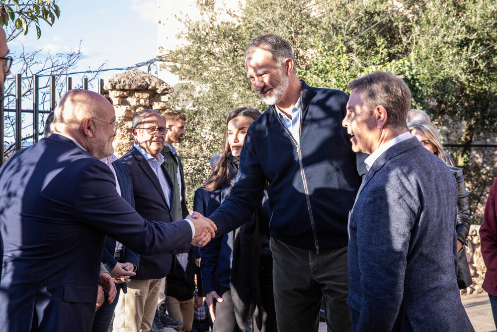 Los reyes visitan la zona cero de los derrumbamientos en Letur