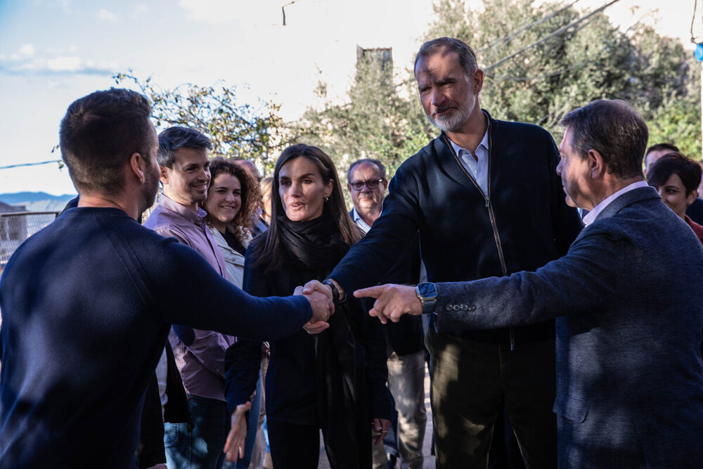 Los reyes visitan la zona cero de los derrumbamientos en Letur