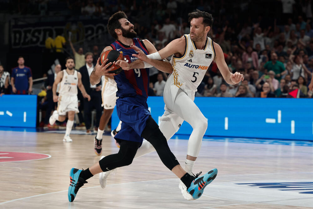 Campazzo, Tavares y Llull reaniman al Real Madrid