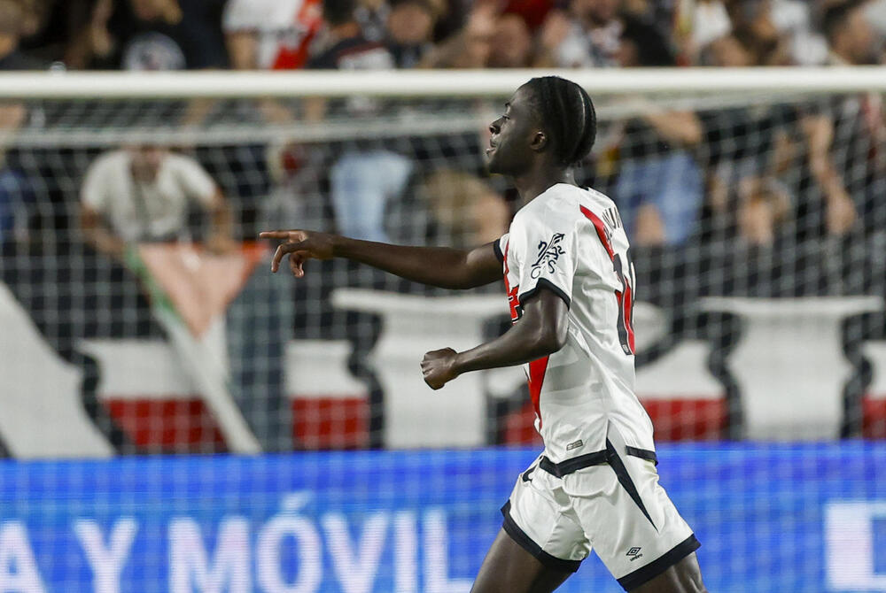 El Rayo da la bienvenida a James remontando a Osasuna