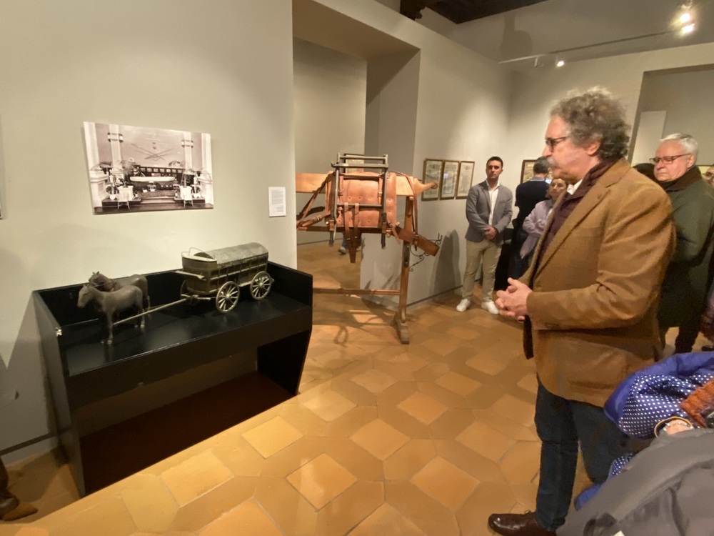 Imágenes del acto de inauguración y de varias de las piezas que integran esta exposición.