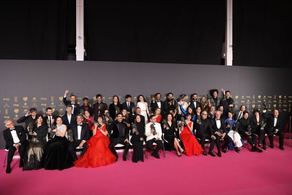 Foto de Familia con los Premiados  / RAÚL TERREL