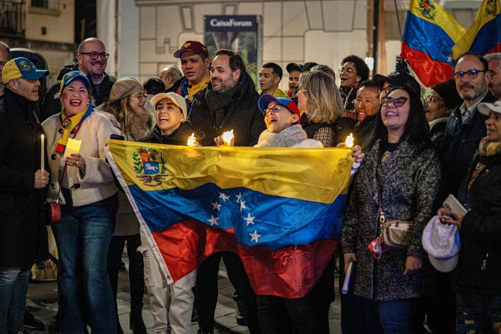 Cargos del PP participaron en la concentración de la agrupación ‘Venezolanos Unidos en Guadalajara’.