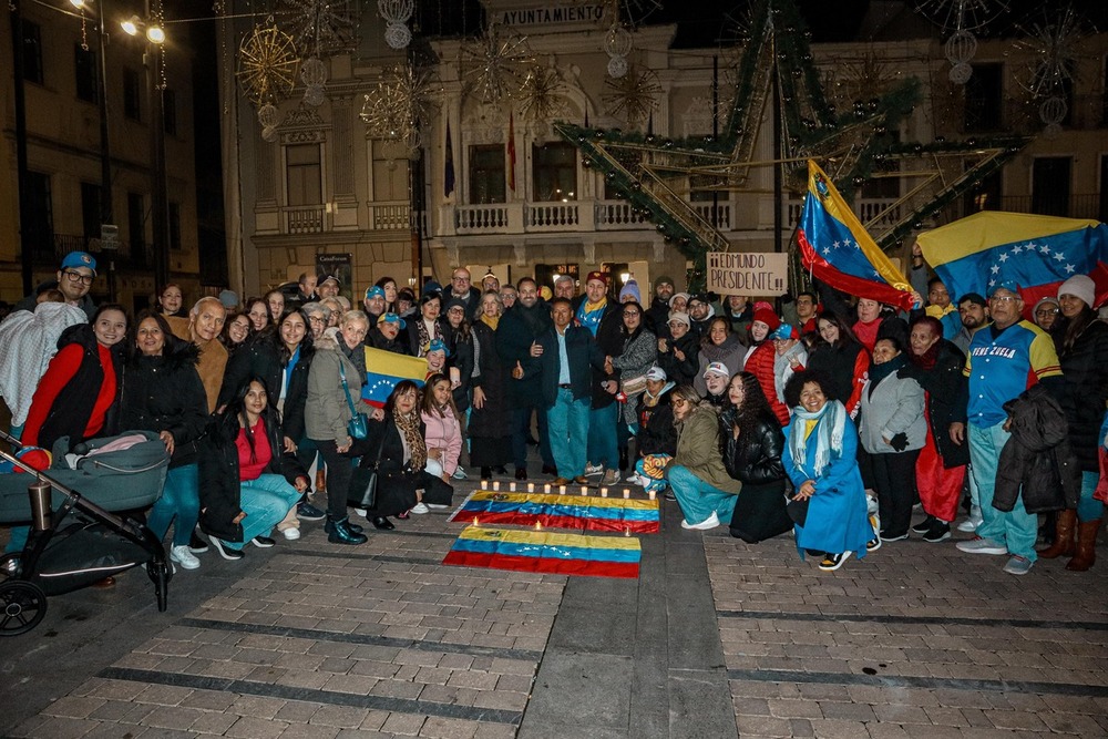 Cargos del PP participaron en la concentración de la agrupación ‘Venezolanos Unidos en Guadalajara’.