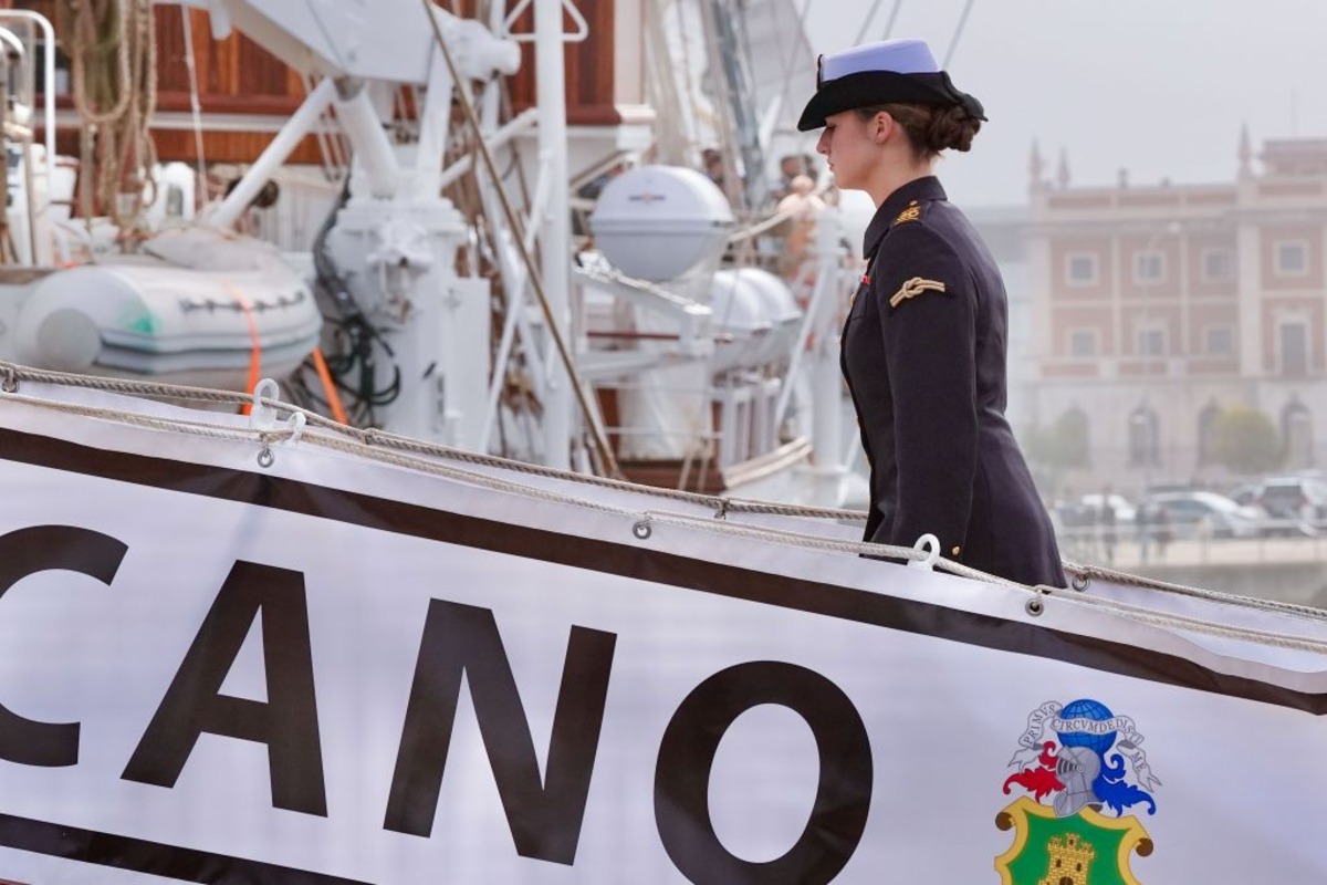 La princesa Leonor zarpa en el Juan Sebastián Elcano  / ROMAN RIOS