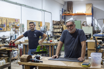 «En España no hay forma de aprender el oficio de luthier»