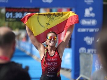 Marta Francés durante una competición 