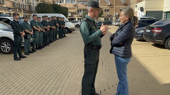 Milagros Tolón felicita al nuevo jefe de la Guardia Civil