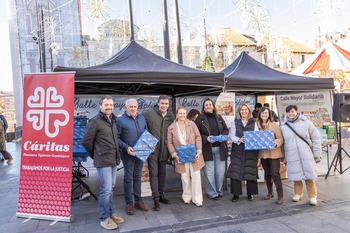 Calle Mayor Solidaria recoge juguetes para menores vulnerables