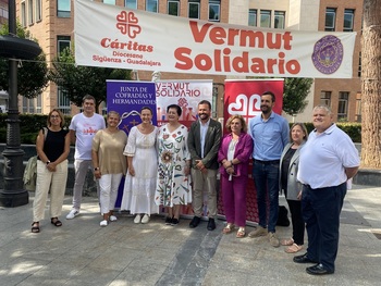 Más animación y actividad en el vermú solidario de Cáritas