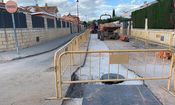 Cabanillas avanza en la obra de colectores de la calle Dalí