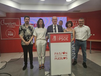 El PSOE pide a Guarinos 