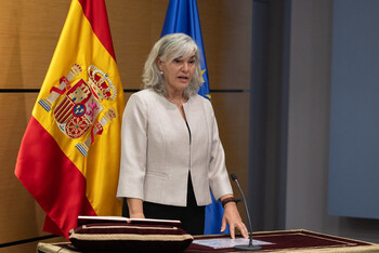 Gómez toma posesión como directora del Gabinete de Defensa