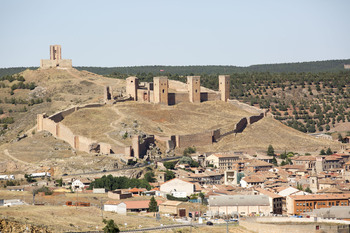 El Castillo de Molina estará completamente iluminado en 2025