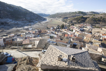 Alhóndiga, la villa alcarreña de los suspiros y el río Arlés