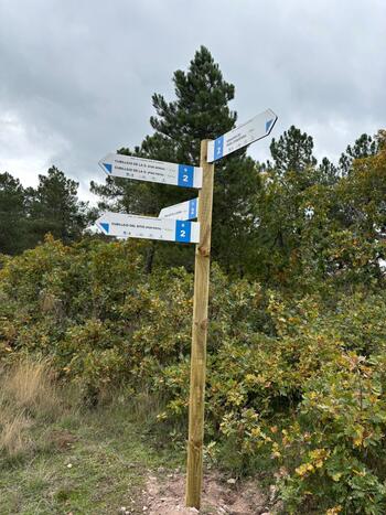 La Junta señaliza rutas senderistas en la Sierra de Caldereros