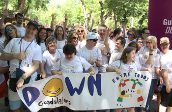 Unas 400 personas participaron en la I Marcha Down Guadalajara