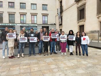 Los trabajadores recuerdan a las víctimas del temporal