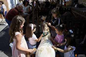 La Granja Escuela trae los animales de la granja a Yunquera