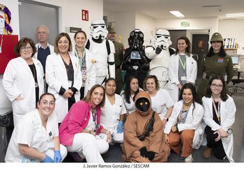 Los personajes de ‘Star Wars’ visitan el Hospital