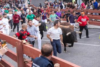 Fallece un hombre en Mesones tras ser corneado por un toro