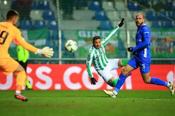 El Betis se complica la vida