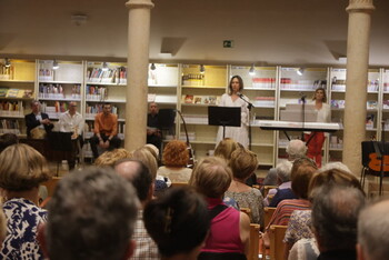 La Asociación de Amigos de la Biblioteca despidió el curso