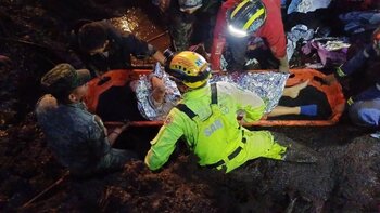 Dos muertos por un corrimiento de tierra en el centro de México