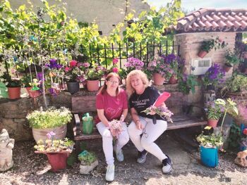 Cogolludo luce florido con el concurso de fachadas y balcones