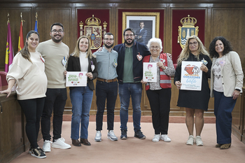 El equipo de Gobierno de Azuqueca conoce “Corazones con bata”