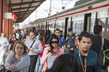 PP, Vox y Aike reclaman un mejor transporte con Madrid