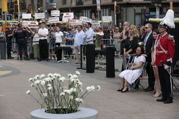 Barcelona conmemora los atentados terroristas del 17-A