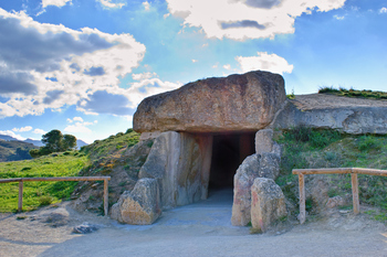 La UAHlidera un estudio pionero sobre el dolmen de Menga