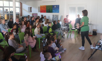 Los niños de Cabanillas disfrutan de cuentacuentos y concierto