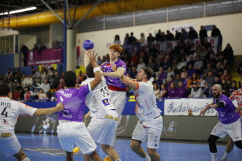 El Balonmano Guadalajara se hace fuerte en casa