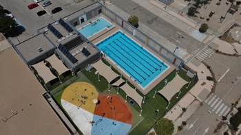 La piscina de Quer abre gratis para empadronados y residentes